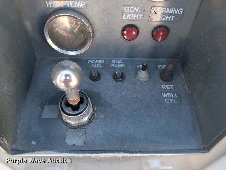 image for item JP9389 2008 Kenworth T370  paper shredder truck