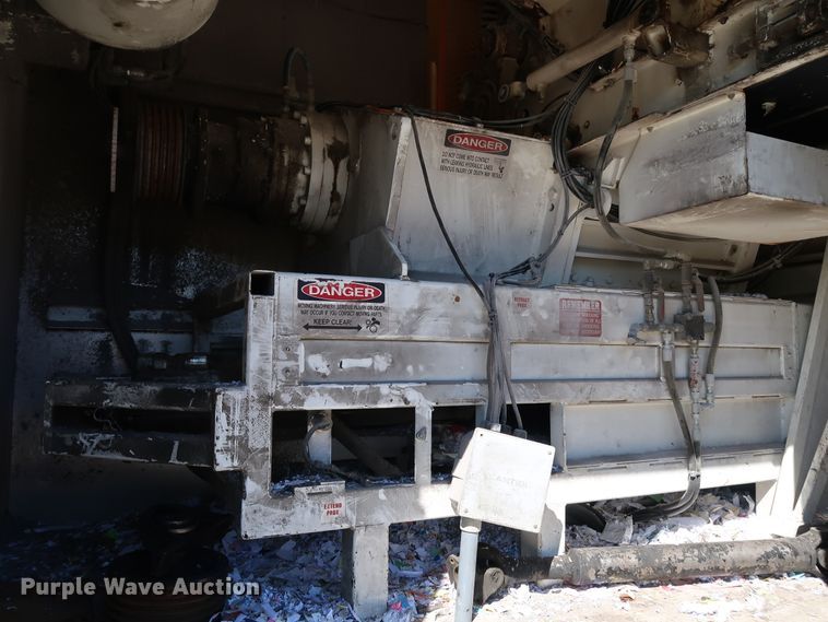 image for item JP9389 2008 Kenworth T370  paper shredder truck