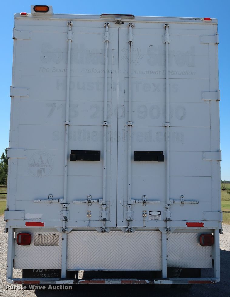 image for item JP9389 2008 Kenworth T370  paper shredder truck