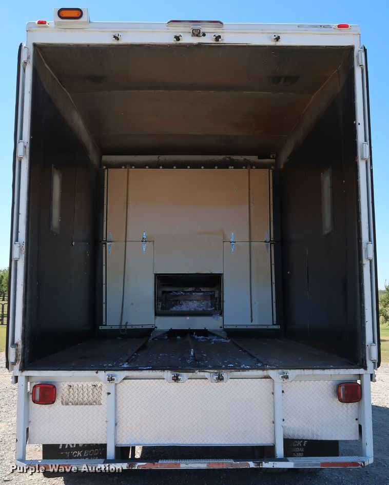 image for item JP9389 2008 Kenworth T370  paper shredder truck