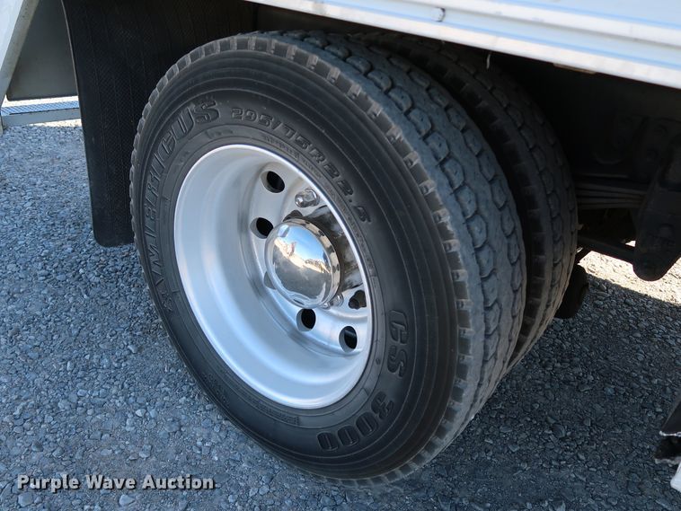 image for item JP9389 2008 Kenworth T370  paper shredder truck