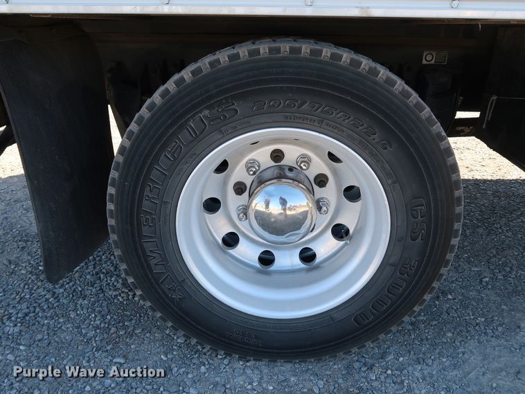 image for item JP9389 2008 Kenworth T370  paper shredder truck