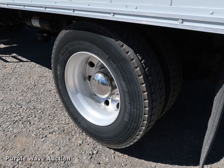 image for item JP9389 2008 Kenworth T370  paper shredder truck