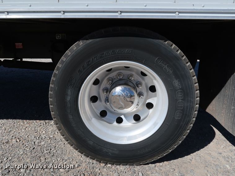 image for item JP9389 2008 Kenworth T370  paper shredder truck