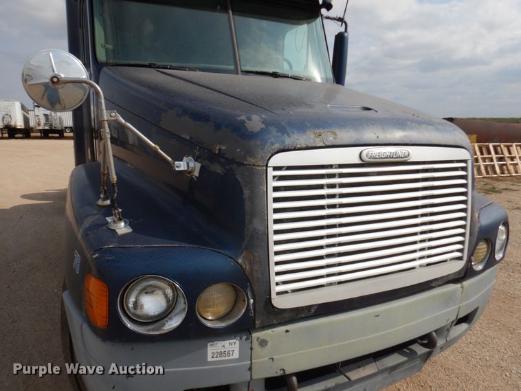 image for item JQ9318 1998 Freightliner FLC120  semi truck