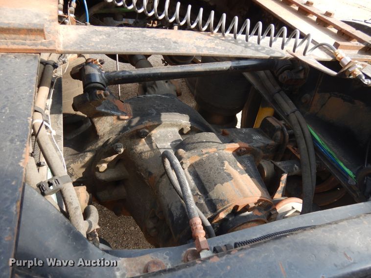 image for item JQ9318 1998 Freightliner FLC120  semi truck