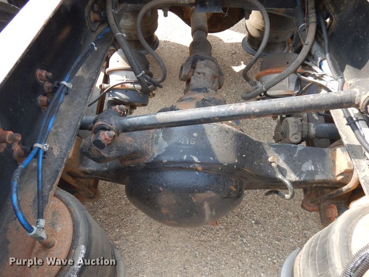 image for item JQ9318 1998 Freightliner FLC120  semi truck