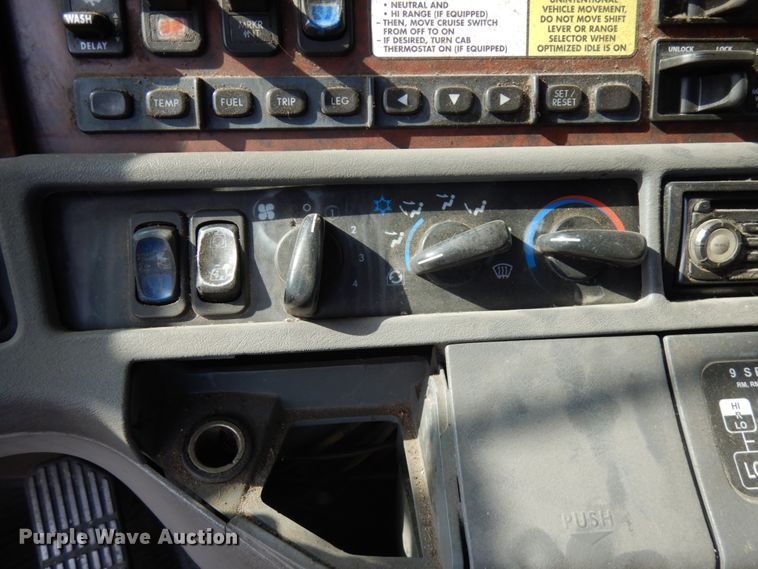 image for item JQ9318 1998 Freightliner FLC120  semi truck