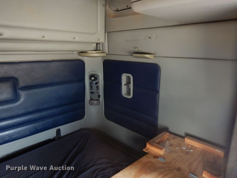 image for item JQ9318 1998 Freightliner FLC120  semi truck