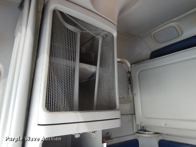 image for item JQ9318 1998 Freightliner FLC120  semi truck