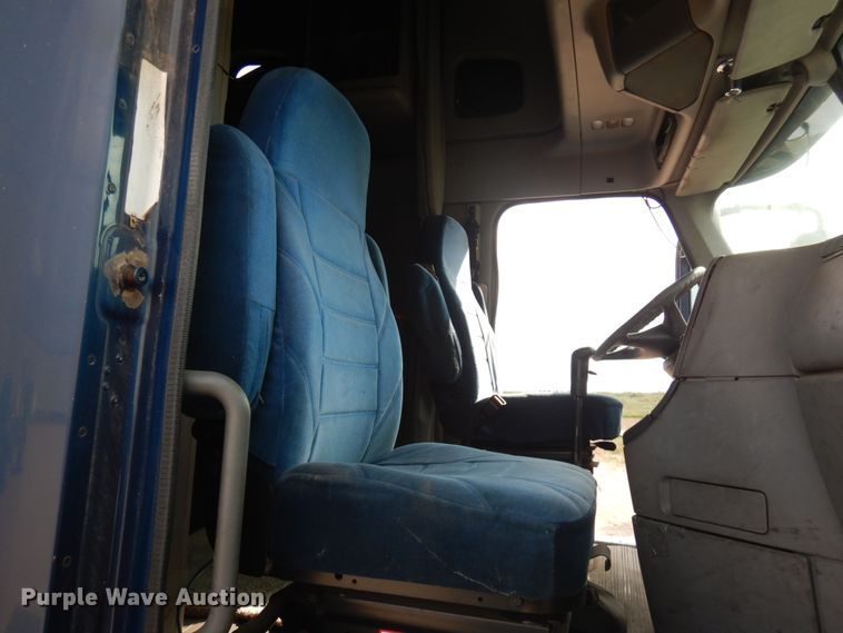 image for item JQ9318 1998 Freightliner FLC120  semi truck