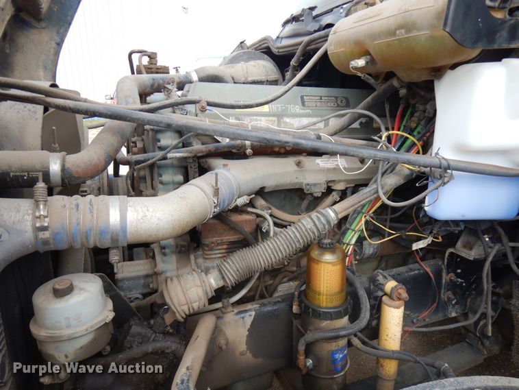 image for item JQ9318 1998 Freightliner FLC120  semi truck