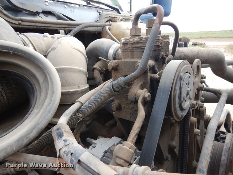 image for item JQ9318 1998 Freightliner FLC120  semi truck