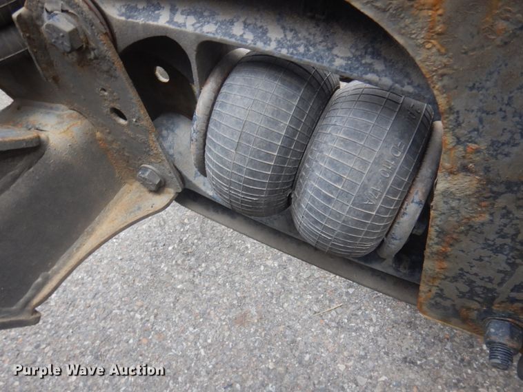 image for item JZ9839 2018 Freightliner Cascadia 125  semi truck