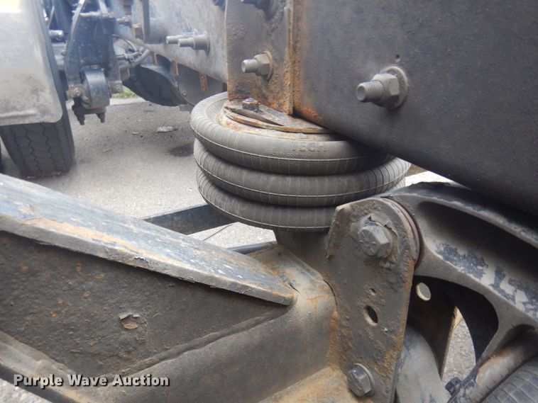 image for item JZ9839 2018 Freightliner Cascadia 125  semi truck