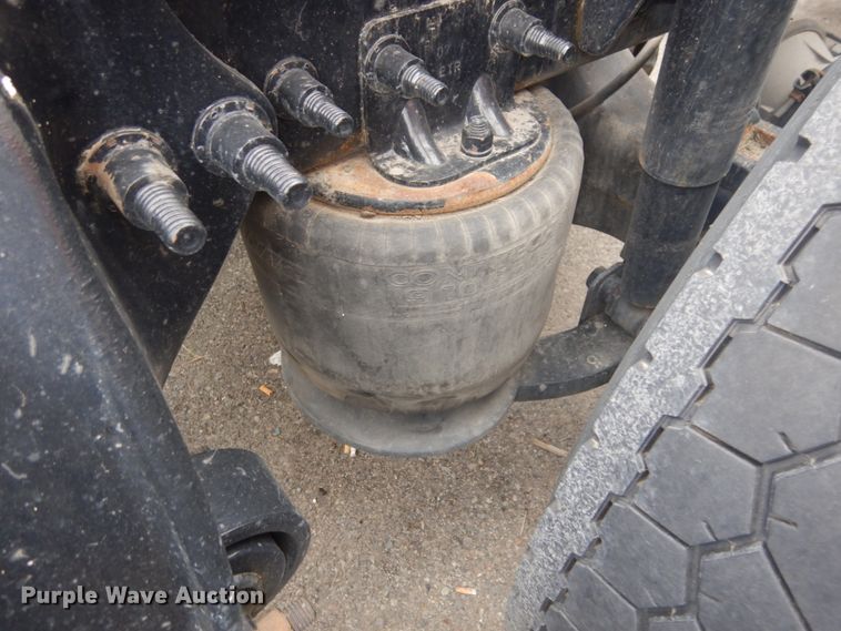 image for item JZ9839 2018 Freightliner Cascadia 125  semi truck