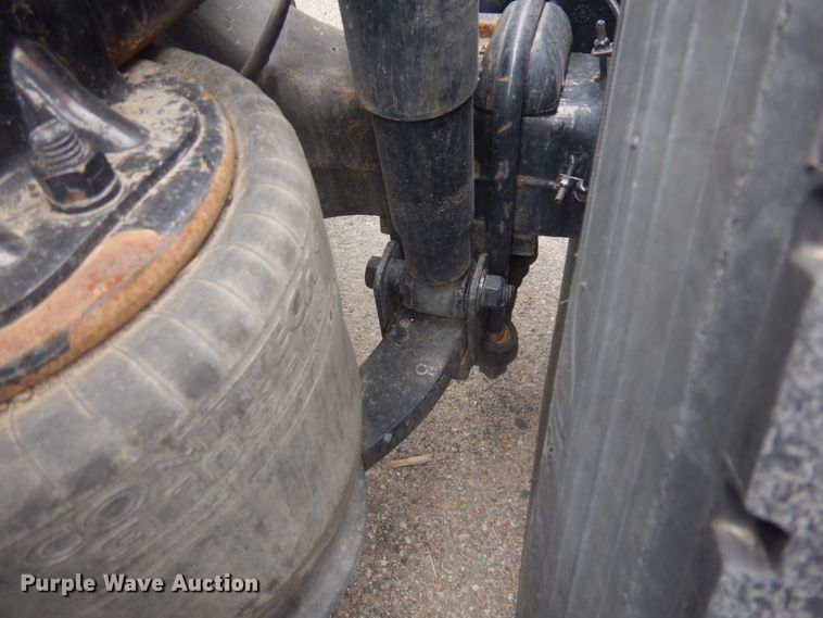 image for item JZ9839 2018 Freightliner Cascadia 125  semi truck