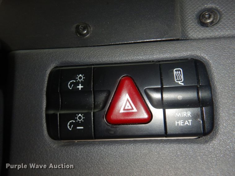 image for item JZ9839 2018 Freightliner Cascadia 125  semi truck