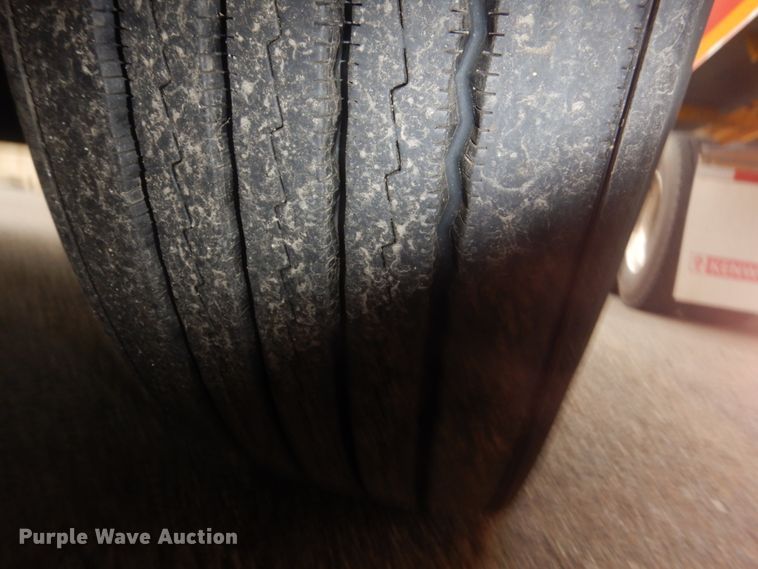 image for item JZ9839 2018 Freightliner Cascadia 125  semi truck