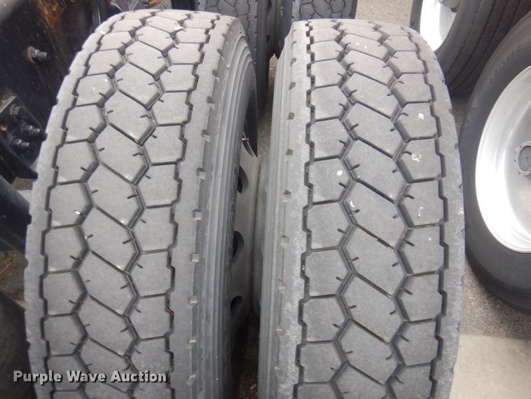 image for item JZ9839 2018 Freightliner Cascadia 125  semi truck