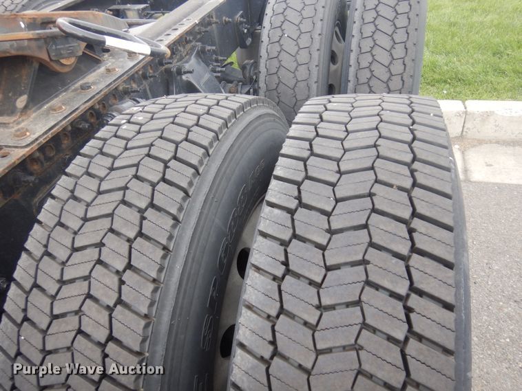 image for item JZ9839 2018 Freightliner Cascadia 125  semi truck