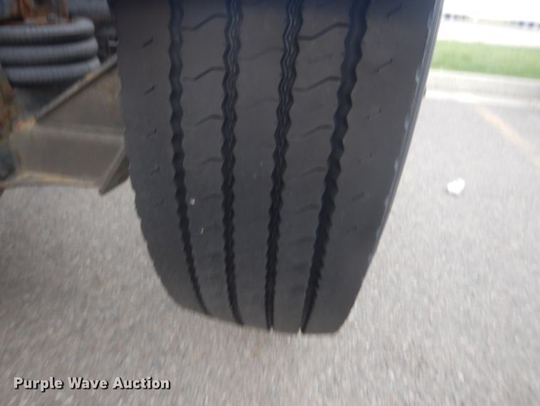 image for item JZ9839 2018 Freightliner Cascadia 125  semi truck