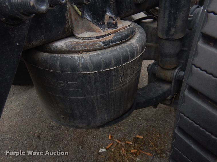 image for item JZ9840 2016 Freightliner Cascadia 125  semi truck