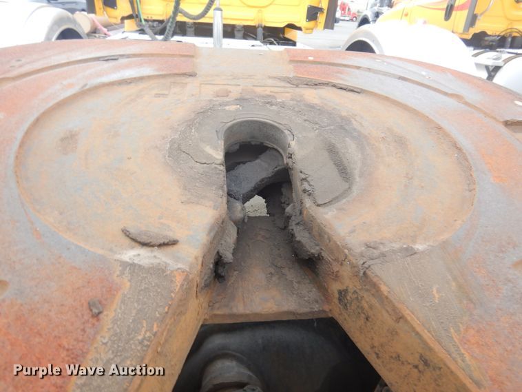 image for item JZ9840 2016 Freightliner Cascadia 125  semi truck