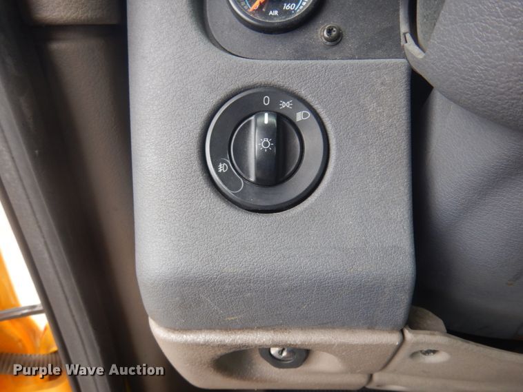 image for item JZ9840 2016 Freightliner Cascadia 125  semi truck