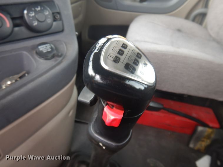 image for item JZ9840 2016 Freightliner Cascadia 125  semi truck