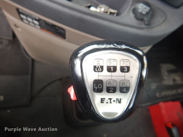 image for item JZ9840 2016 Freightliner Cascadia 125  semi truck