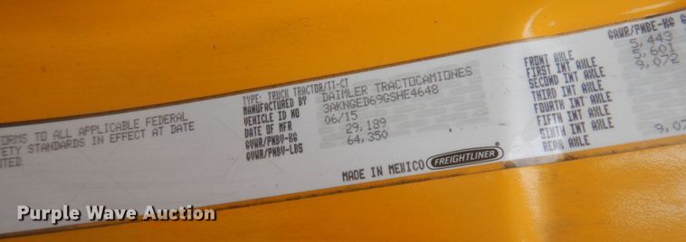 image for item JZ9840 2016 Freightliner Cascadia 125  semi truck