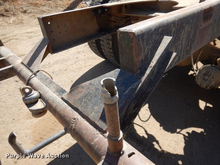 image for item JZ9846 1992 International 9300  truck cab and chassis