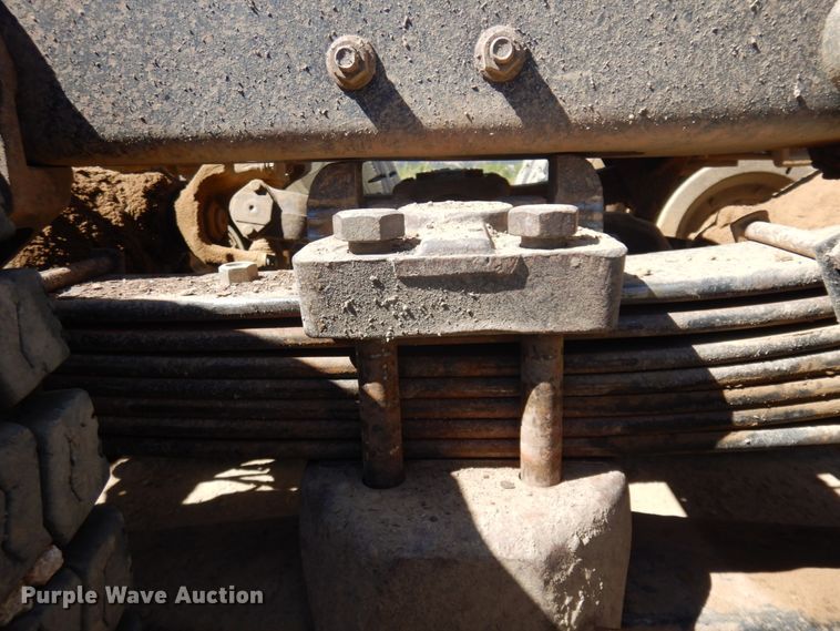 image for item JZ9846 1992 International 9300  truck cab and chassis