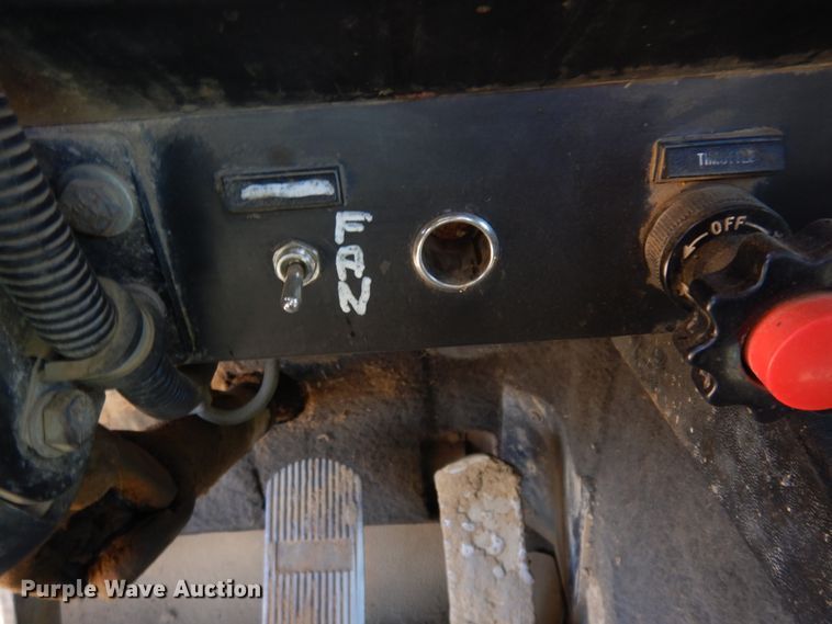 image for item JZ9846 1992 International 9300  truck cab and chassis