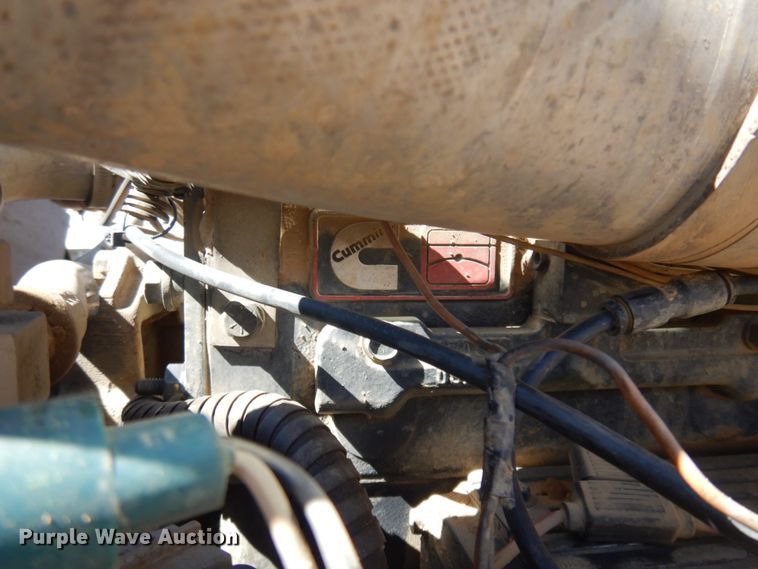 image for item JZ9846 1992 International 9300  truck cab and chassis