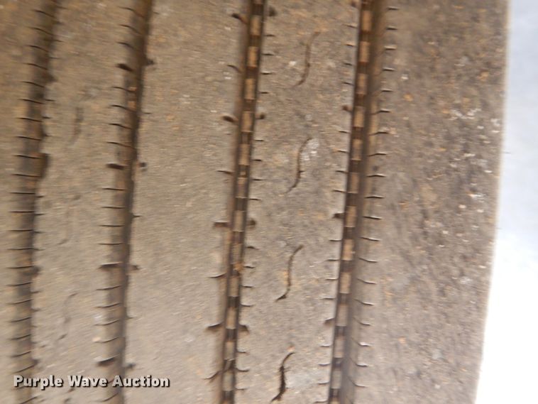 image for item JZ9846 1992 International 9300  truck cab and chassis