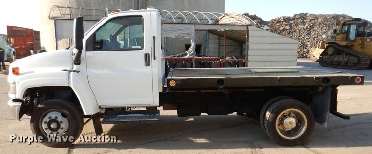 image for item KA9396 2006 Chevrolet C5500  flatbed truck