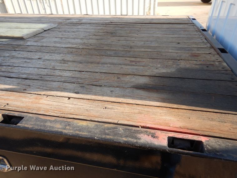 image for item KA9396 2006 Chevrolet C5500  flatbed truck