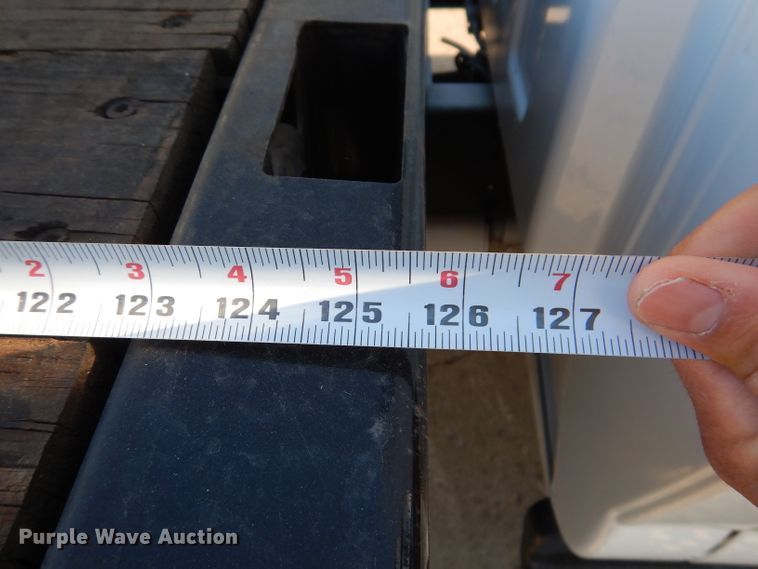 image for item KA9396 2006 Chevrolet C5500  flatbed truck