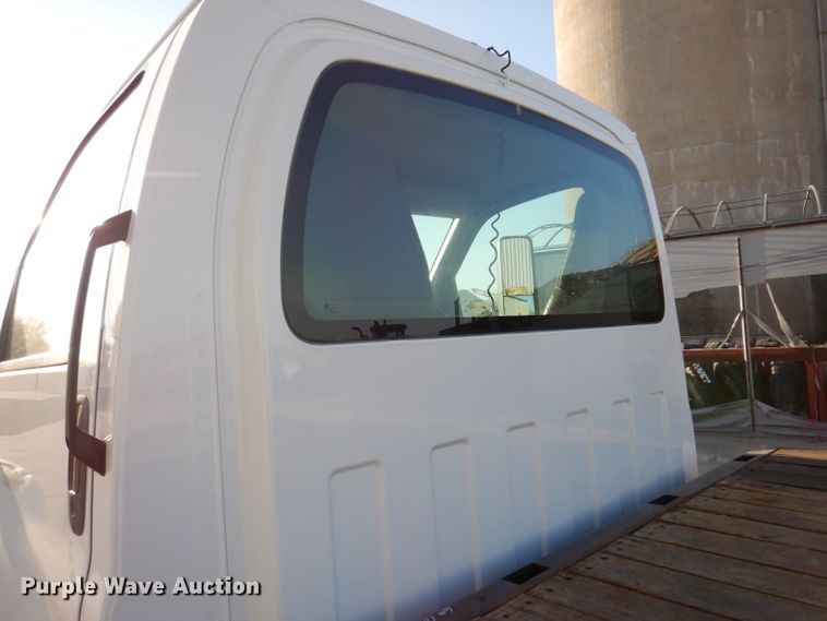 image for item KA9396 2006 Chevrolet C5500  flatbed truck