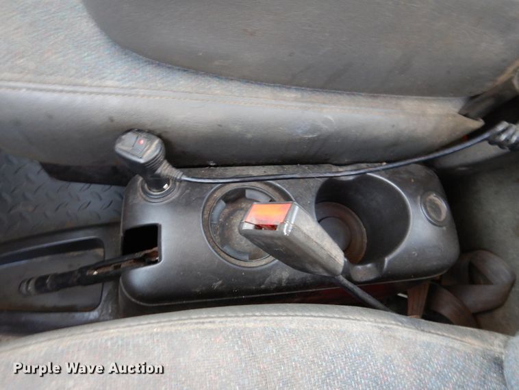 image for item KA9396 2006 Chevrolet C5500  flatbed truck