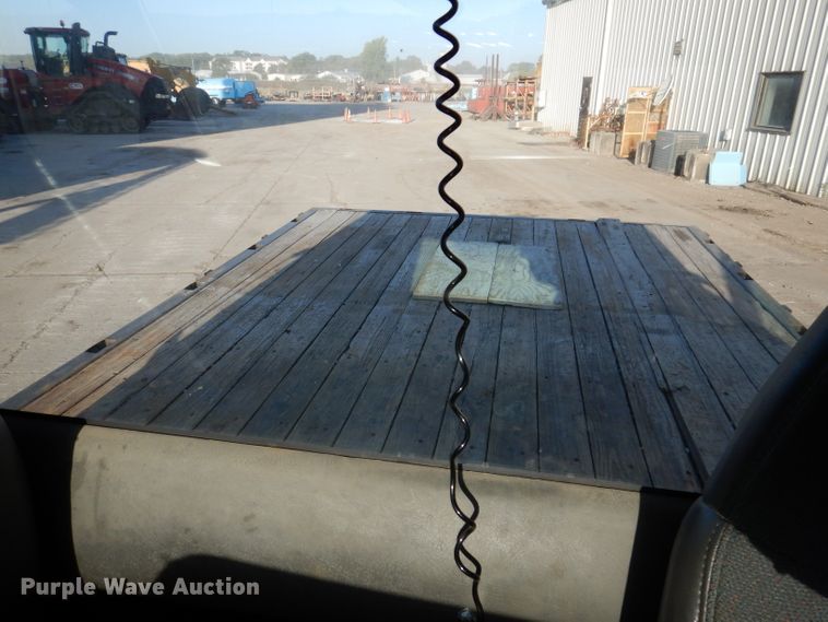 image for item KA9396 2006 Chevrolet C5500  flatbed truck