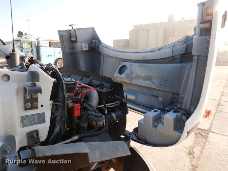 image for item KA9396 2006 Chevrolet C5500  flatbed truck