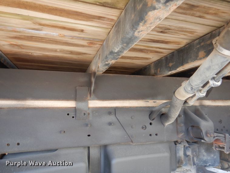 image for item KA9396 2006 Chevrolet C5500  flatbed truck