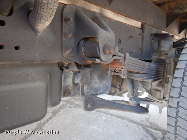 image for item KA9396 2006 Chevrolet C5500  flatbed truck