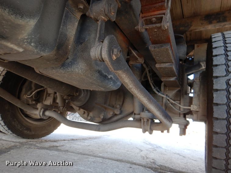 image for item KA9396 2006 Chevrolet C5500  flatbed truck