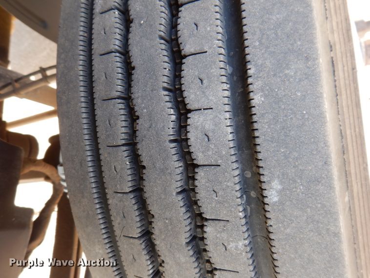 image for item KA9396 2006 Chevrolet C5500  flatbed truck