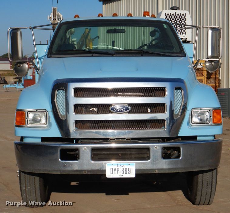 image for item KA9397 2006 Ford F750  utility / service truck