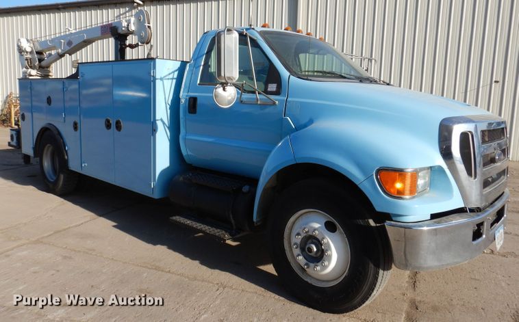 image for item KA9397 2006 Ford F750  utility / service truck